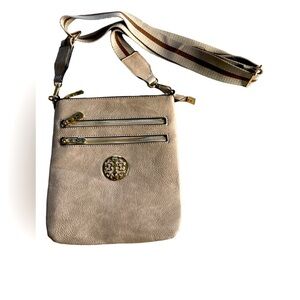 NWOT Montana West Select Multi Zipper Adjustable Strap Crossbody Bag, Casual